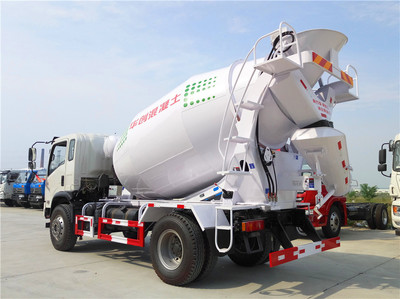 大运6方水泥搅拌车 高效运输的可靠选择